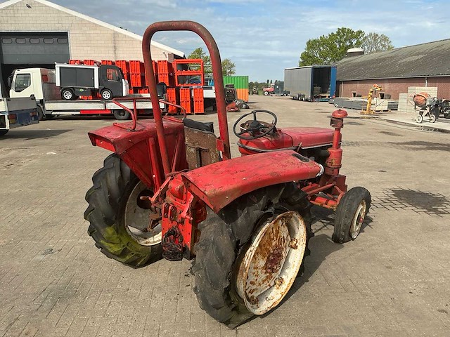 Renault super 2d oldtimer tractor - afbeelding 13 van  17