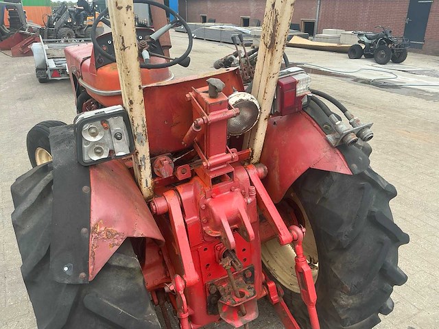 Renault super 5 oldtimer tractor - afbeelding 7 van  19
