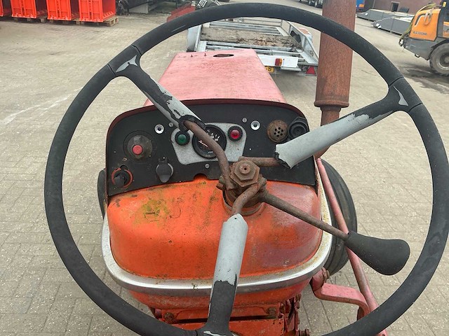 Renault super 5 oldtimer tractor - afbeelding 10 van  19
