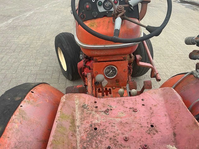 Renault super 5 oldtimer tractor - afbeelding 11 van  19