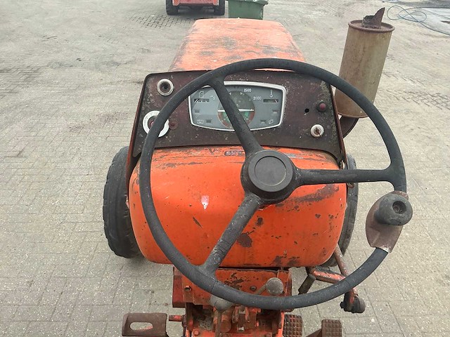 Renault super 53/88 oldtimer tractor - afbeelding 6 van  18