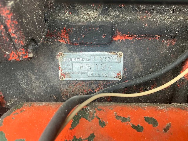 Renault super 53/88 oldtimer tractor - afbeelding 10 van  18