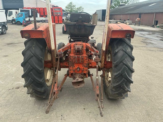 Renault super 53/88 oldtimer tractor - afbeelding 15 van  18