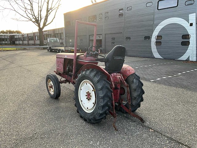 Renault super 7 smalspoor oldtimer tractor - afbeelding 11 van  17