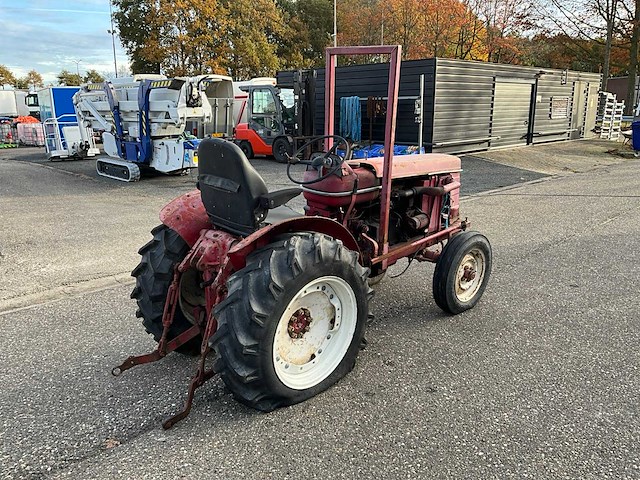 Renault super 7 smalspoor oldtimer tractor - afbeelding 13 van  17
