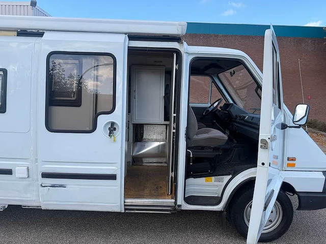 Renault t35d camper kampeerauto | hx-hh-43 i - afbeelding 22 van  45