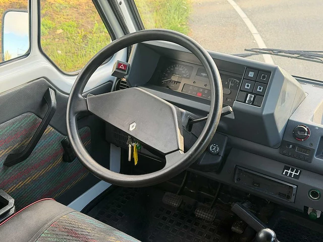 Renault t35d camper kampeerauto | hx-hh-43 i - afbeelding 38 van  45