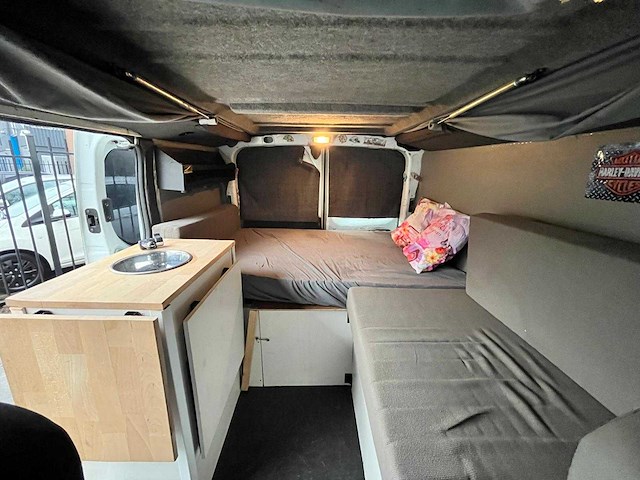 Renault traffic camper, 61-nbp-4 - afbeelding 4 van  18