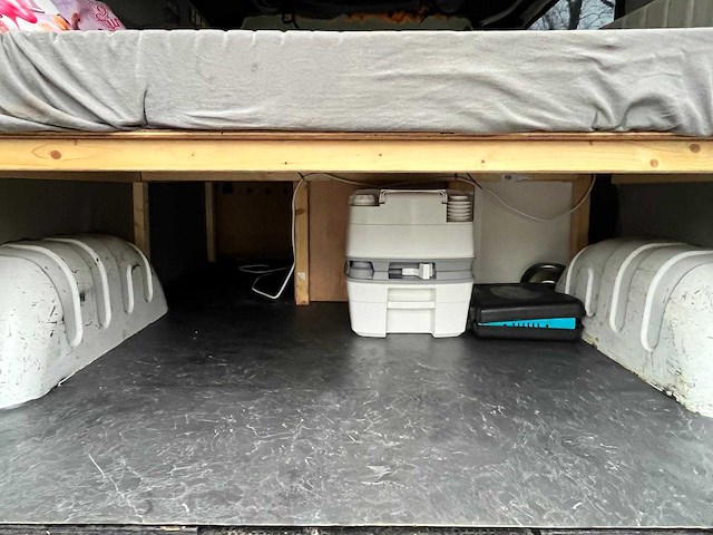 Renault traffic camper, 61-nbp-4 - afbeelding 8 van  19