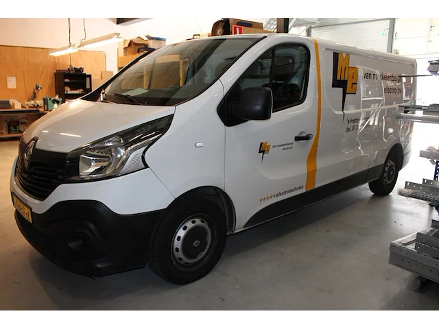 Renault traffic type l variant far9m diesel euro 6 met kenteken v-304-hj . datum eerste toelating 21 juli 2017 - afbeelding 2 van  9