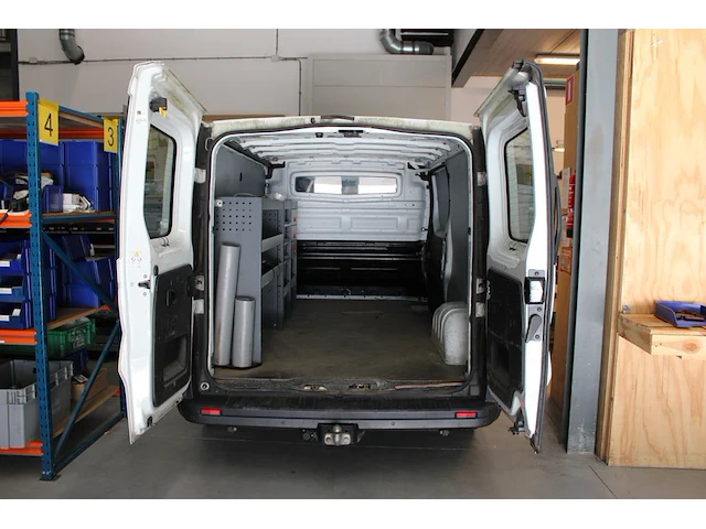 Renault traffic type l variant far9m diesel euro 6 met kenteken v-304-hj . datum eerste toelating 21 juli 2017 - afbeelding 9 van  9