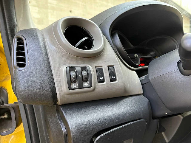 Renault trafic 1.6 dci t29 l2h1 comfort energy 95pk 2017 (origineel-nl), v-471-dn - afbeelding 7 van  72