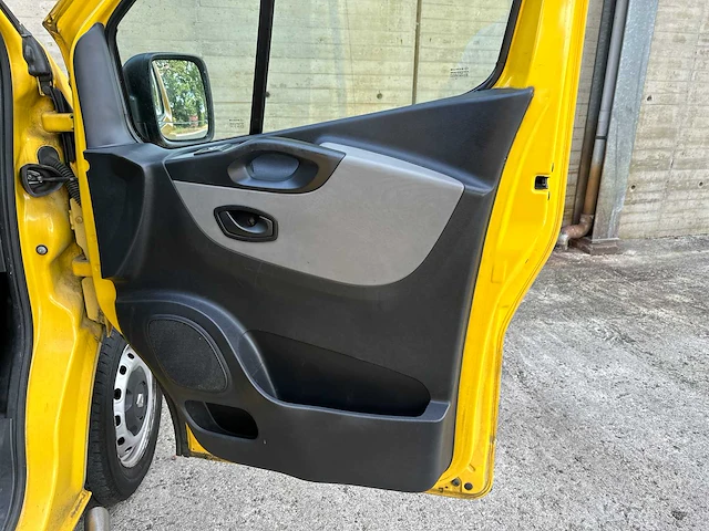 Renault trafic 1.6 dci t29 l2h1 comfort energy 95pk 2017 (origineel-nl), v-471-dn - afbeelding 28 van  72