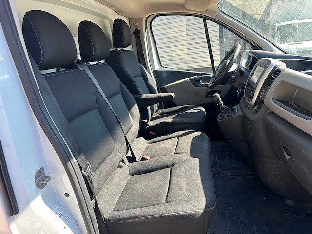Renault trafic 1.6 dci t29 l2h1 comfort | v-616-vh i - afbeelding 9 van  12