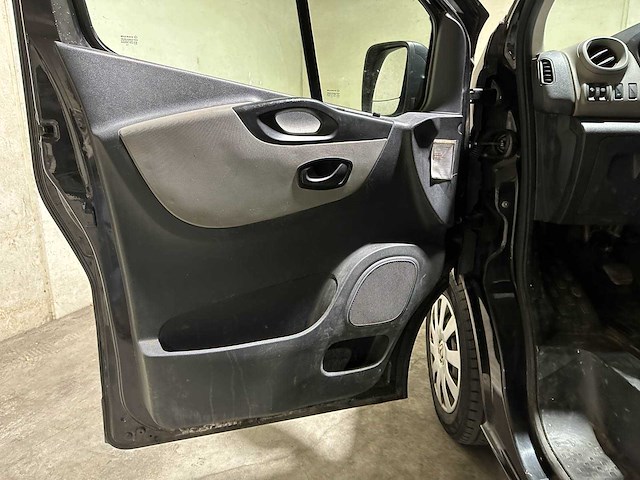 Renault trafic 1.6 dci t29 l2h1 luxe 120pk 2017 (origineel-nl), v-989-ds bedrijfswagen - afbeelding 13 van  32