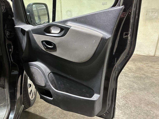 Renault trafic 1.6 dci t29 l2h1 luxe 120pk 2017 (origineel-nl), v-989-ds bedrijfswagen - afbeelding 23 van  32