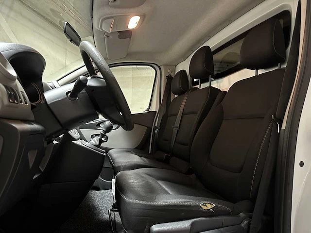 Renault trafic 1.6 dci t29l1h1 comfort energy 95pk 2019 (origineel-nl) 3-persoons, vdh-44-f - afbeelding 17 van  44