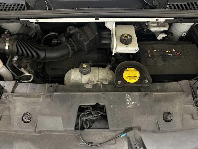 Renault trafic 1.6 dci t29l1h1 comfort energy 95pk 2019 (origineel-nl) 3-persoons, vdh-44-f - afbeelding 25 van  44