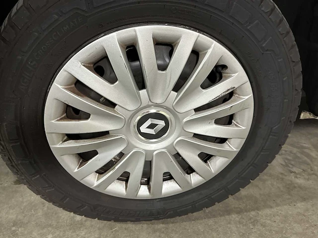 Renault trafic 1.6 dci t29l1h1 comfort energy 95pk 2019 (origineel-nl) 3-persoons, vdh-44-f - afbeelding 30 van  44