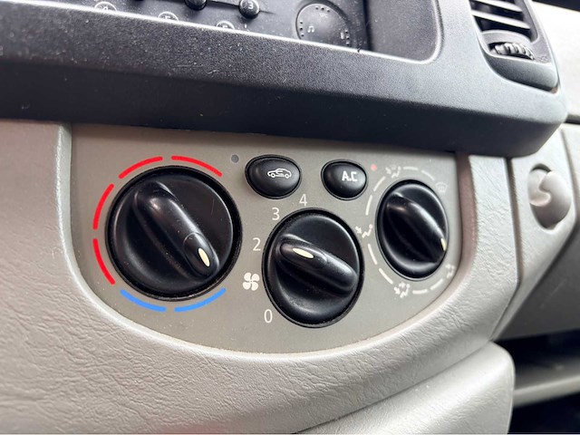 Renault trafic 1.9 dci airco l1h1 bedrijfswagen - afbeelding 12 van  12