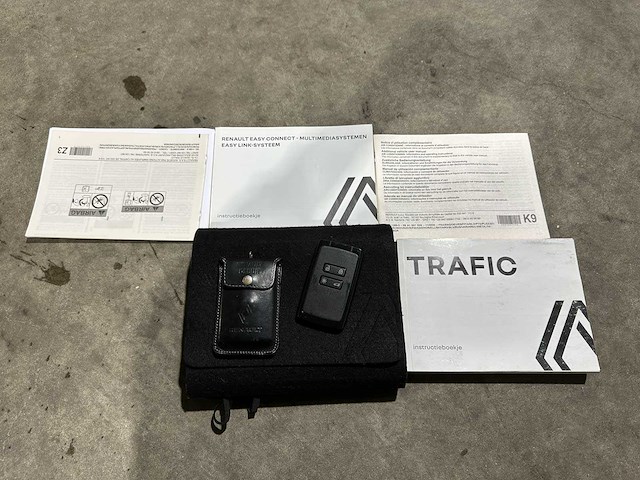 Renault trafic 2.0 9-persoons 150pk 2023 bedrijfswagen - afbeelding 30 van  36