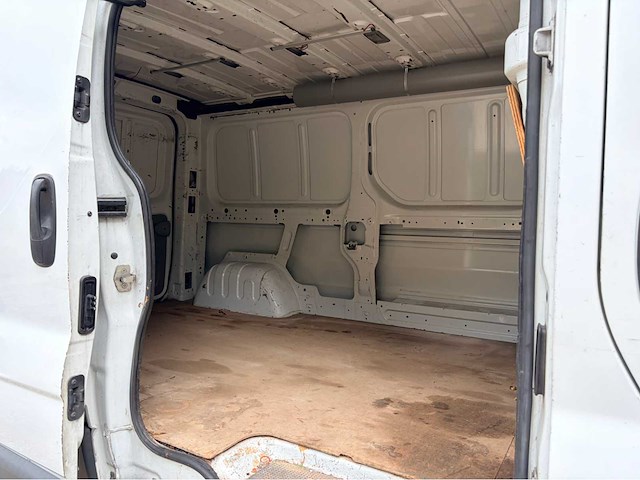 Renault trafic 2.0 dci airco t29 l2h1 gén bedrijfswagen - afbeelding 12 van  14