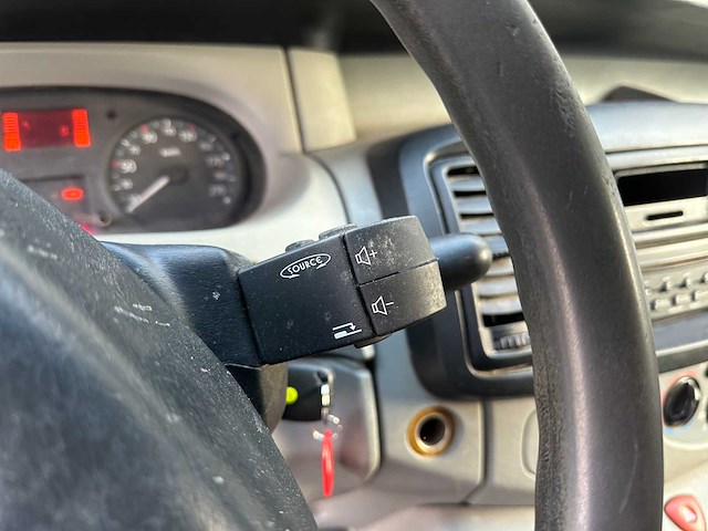 Renault trafic 2.0 dci t27 l1h1 générique 114pk 2010, 4-vgg-31 - afbeelding 6 van  29