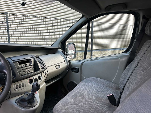 Renault trafic 2.0 dci t27 l1h1 générique 114pk 2010, 4-vgg-31 - afbeelding 4 van  29