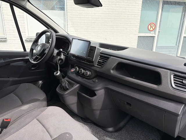 Renault trafic 2.0 dci t30 l2h1 comfort | vvz-41-h - afbeelding 19 van  29