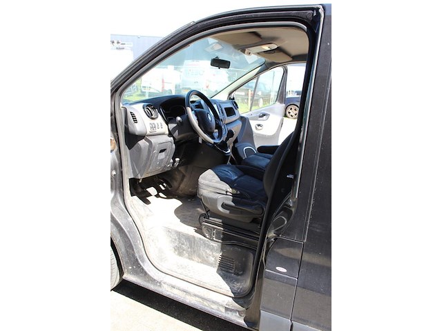 Renault trafic 2fl11e dci 120 met kenteken v-501-sv. datum eerste toelating 08-07-2015. - afbeelding 3 van  21