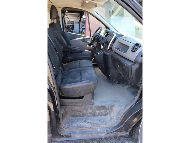 Renault trafic 2fl11e dci 120 met kenteken v-501-sv. datum eerste toelating 08-07-2015. - afbeelding 5 van  21