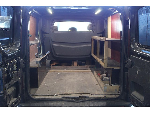 Renault trafic 2fl11e dci 120 met kenteken v-501-sv. datum eerste toelating 08-07-2015. - afbeelding 6 van  21