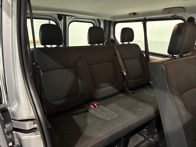 Renault trafic 9 passenger - 1.6 dci grand auth energy jr-533-f - afbeelding 4 van  18