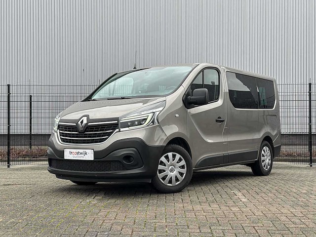 Renault trafic 9-persoons 2.0 146pk 2020 bedrijfswagen - afbeelding 1 van  31