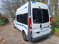 Renault trafic ambulance belgische papieren - afbeelding 10 van  16
