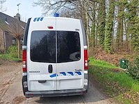 Renault trafic ambulance belgische papieren - afbeelding 11 van  16