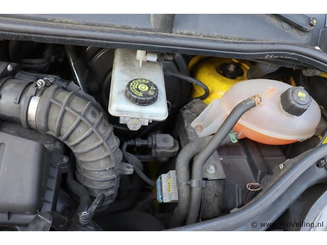 Renault trafic flb1be bedrijfsauto- kenteken: 1-vzt-73 - afbeelding 22 van  35