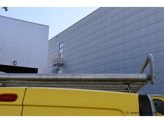 Renault trafic flb1be bedrijfsauto- kenteken: 1-vzt-73 - afbeelding 29 van  35