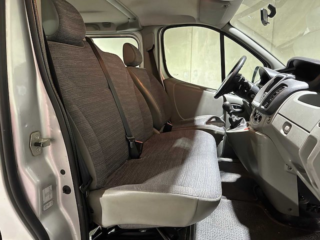 Renault trafic passenger 2.0 dci t27 authentique 9-persoons 90pk 2011, 53-rtv-9 - afbeelding 22 van  31