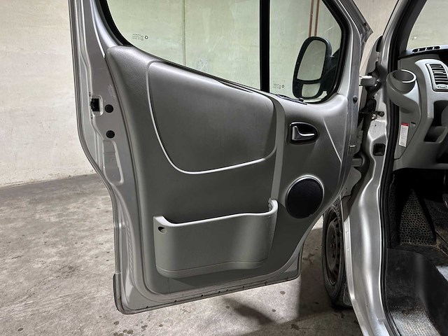 Renault trafic passenger 2.0 dci t27 authentique 9-persoons 90pk 2011, 53-rtv-9 - afbeelding 14 van  31