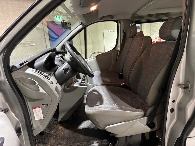 Renault trafic passenger 2.0 dci t27 authentique 9-persoons 90pk 2011, 53-rtv-9 - afbeelding 15 van  31