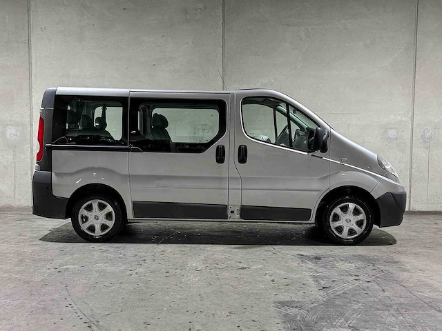 Renault trafic passenger 2.0 dci t27 authentique 9-persoons 90pk 2011, 53-rtv-9 - afbeelding 29 van  31