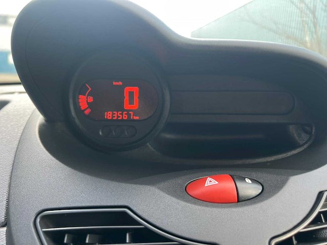 Renault twingo - 1.2 authentique , 48-hfk-6 - afbeelding 3 van  17