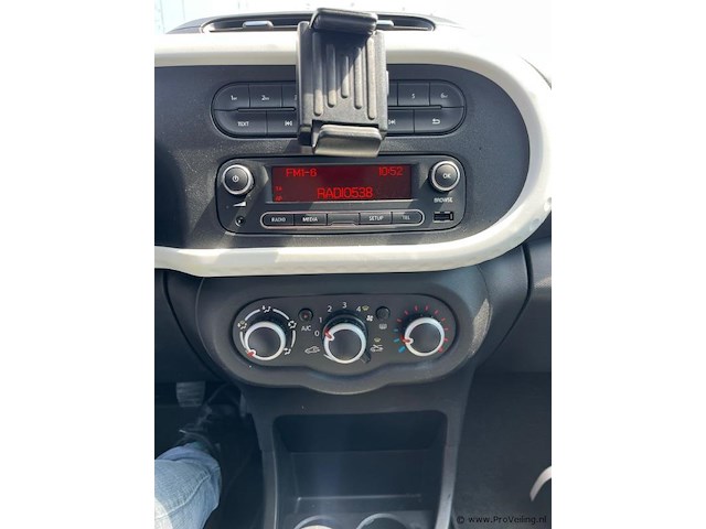 Renault twingo 1.0 sce | kenteken: rn-175-j - afbeelding 6 van  19