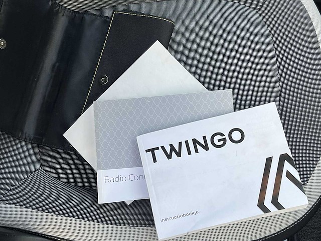 Renault twingo 1.0 sce limited 2022 | n-854-tv - afbeelding 17 van  24