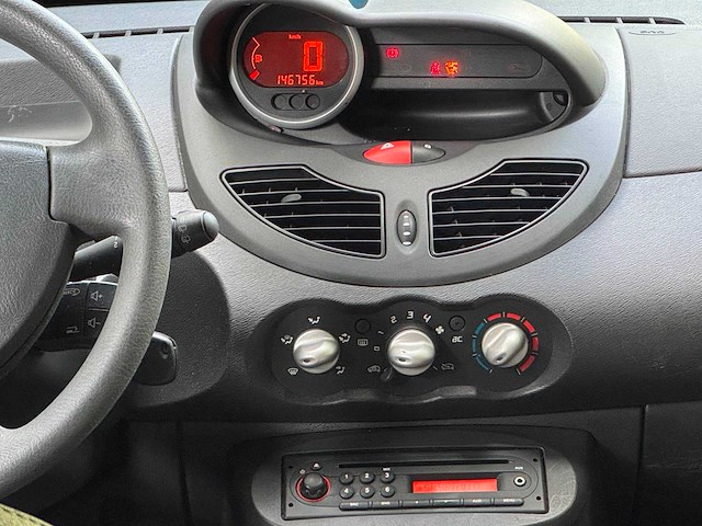Renault twingo 1.2 16v authentique, 72-ltg-1 - afbeelding 2 van  3