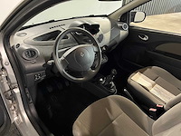 Renault twingo 1.2-16v authentique, 73-lrk-9 - afbeelding 2 van  11
