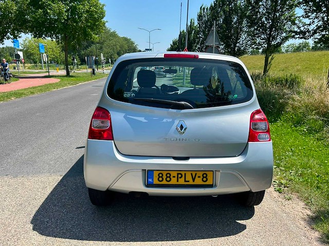 Renault twingo 1.2-16v authentique | 88-plv-8 i - afbeelding 12 van  17
