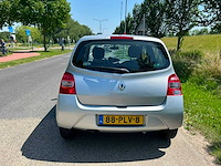 Renault twingo 1.2-16v authentique | 88-plv-8 i - afbeelding 12 van  17