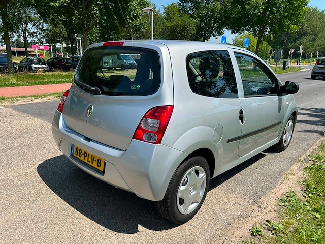 Renault twingo 1.2-16v authentique | 88-plv-8 i - afbeelding 2 van  17